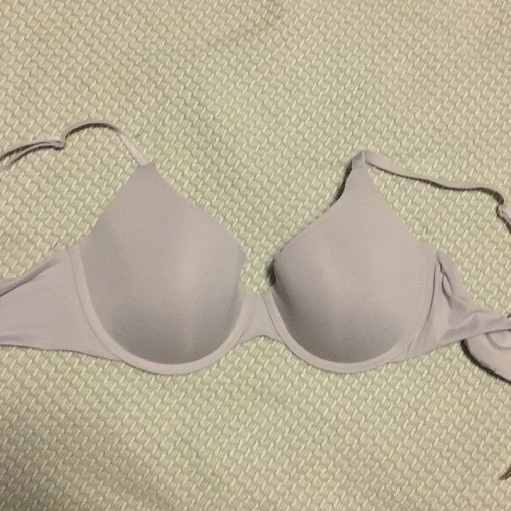 Victoria’s Secret gray T-shirt bra